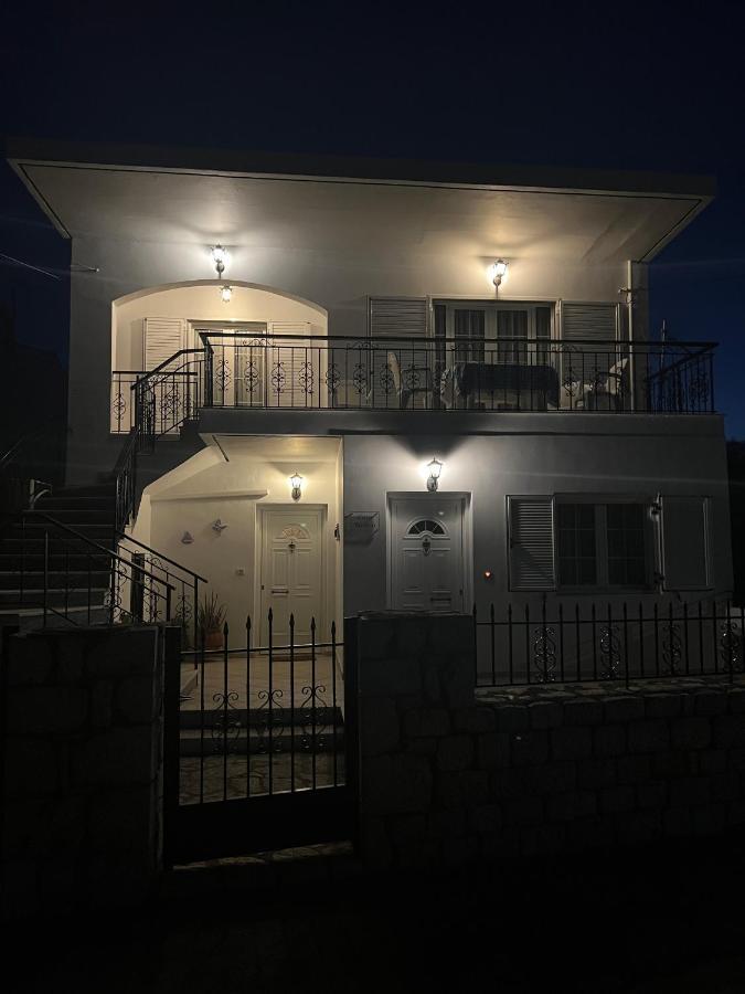 Casa Blanca II Lejlighed Pírgos Dhiroú Eksteriør billede
